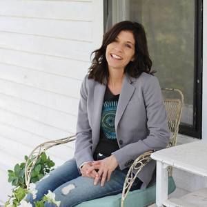 Meet your Posher, Angie